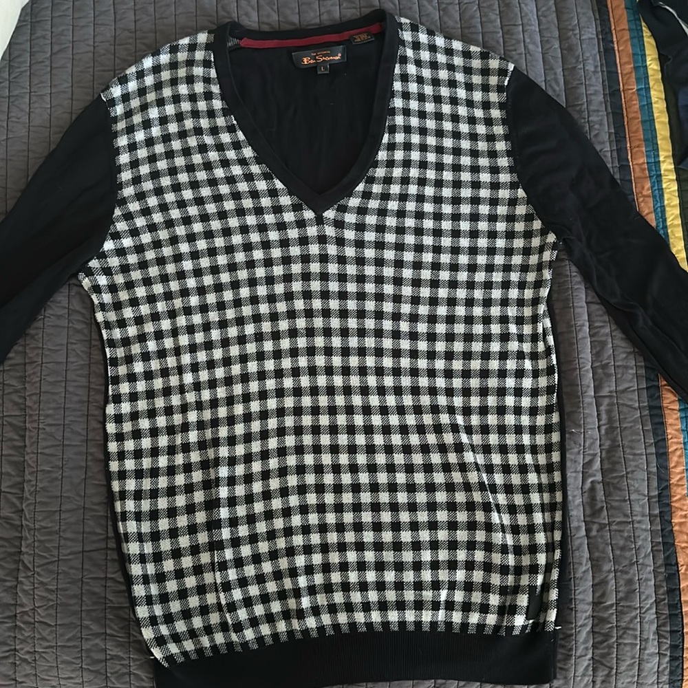 Ben Sherman V neck plaid sweater